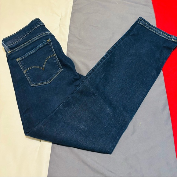 Levi's Dark Blue Straight Leg Women's Jeans - Picture 2 of 7
